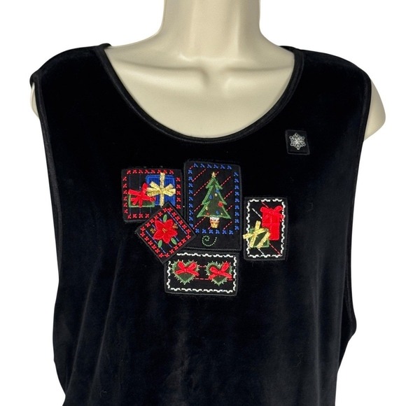Vtg Erika Black Velour Christmas Maxi‎ Dress XL Sleeveless Presents Tree Holiday - Picture 2 of 12